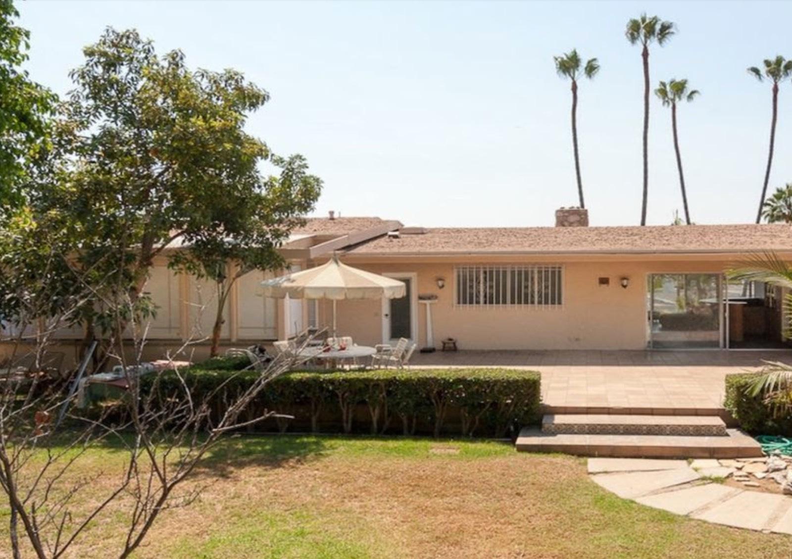 A's Timeless Midcentury House — photo 1