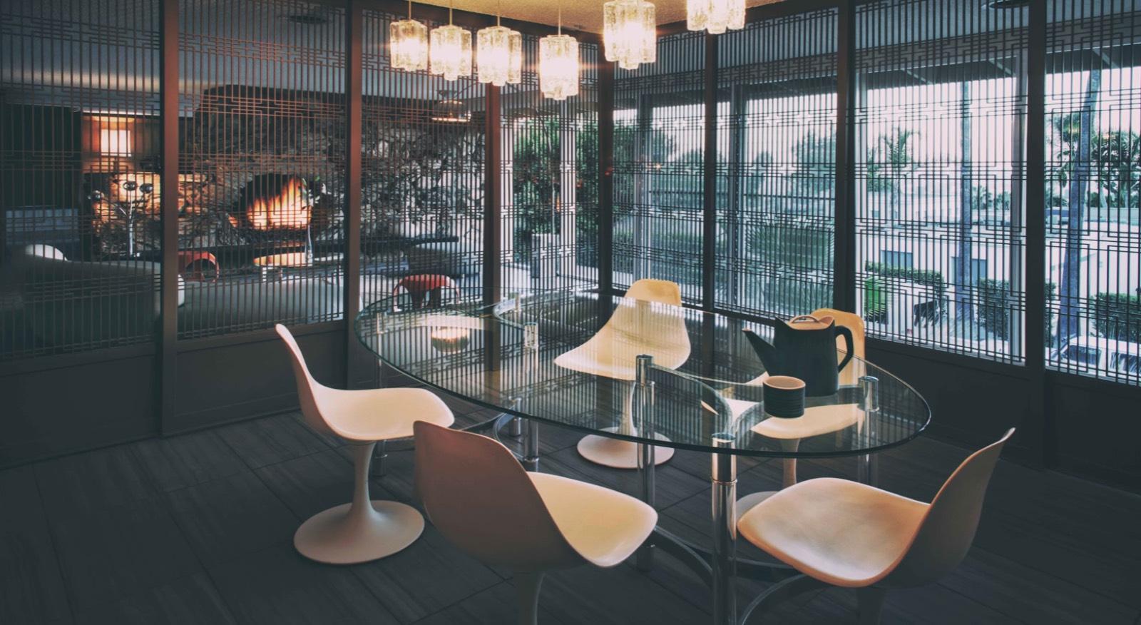 A's Timeless Midcentury House — photo 8