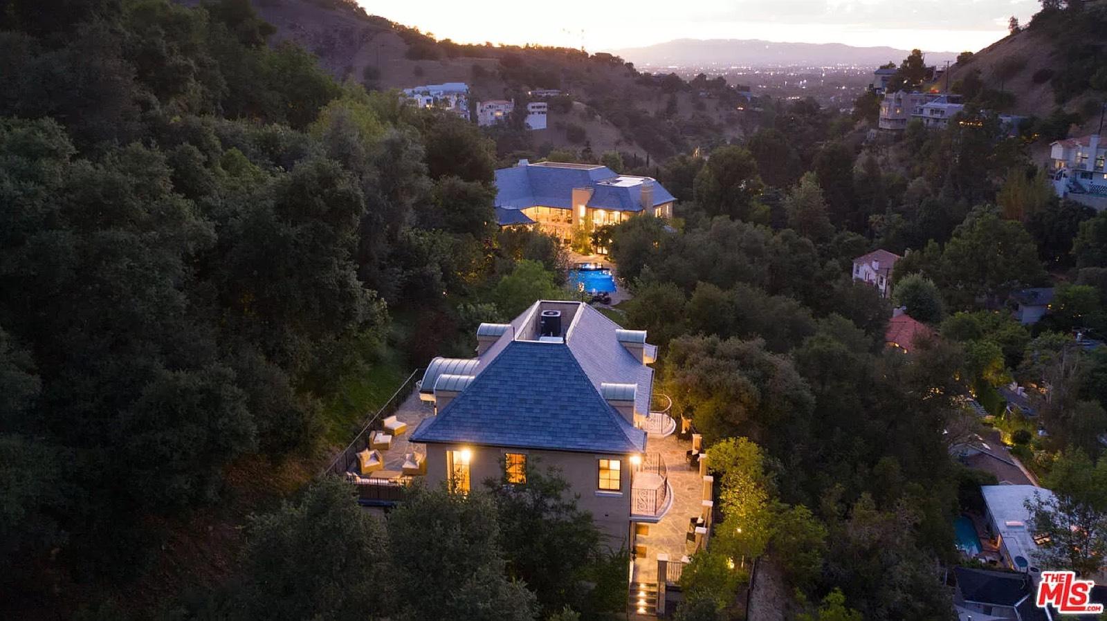 A’s Valley view mansion 11213 — photo 3