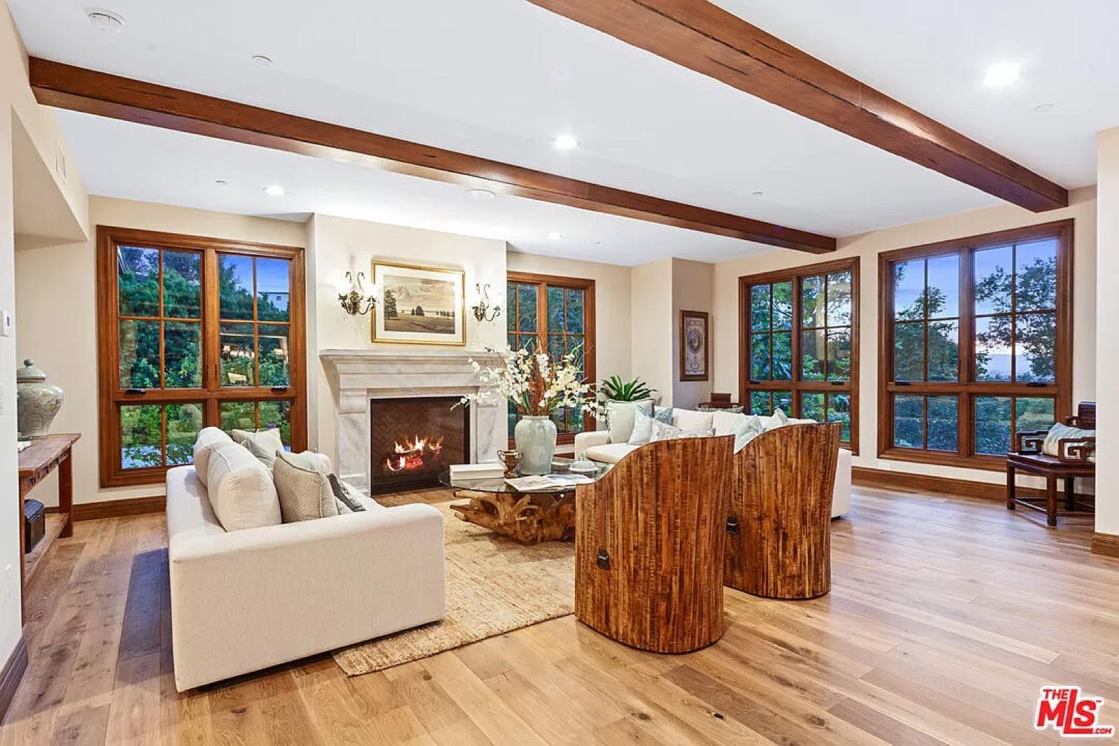 A’s Valley view mansion 11213 — photo 7