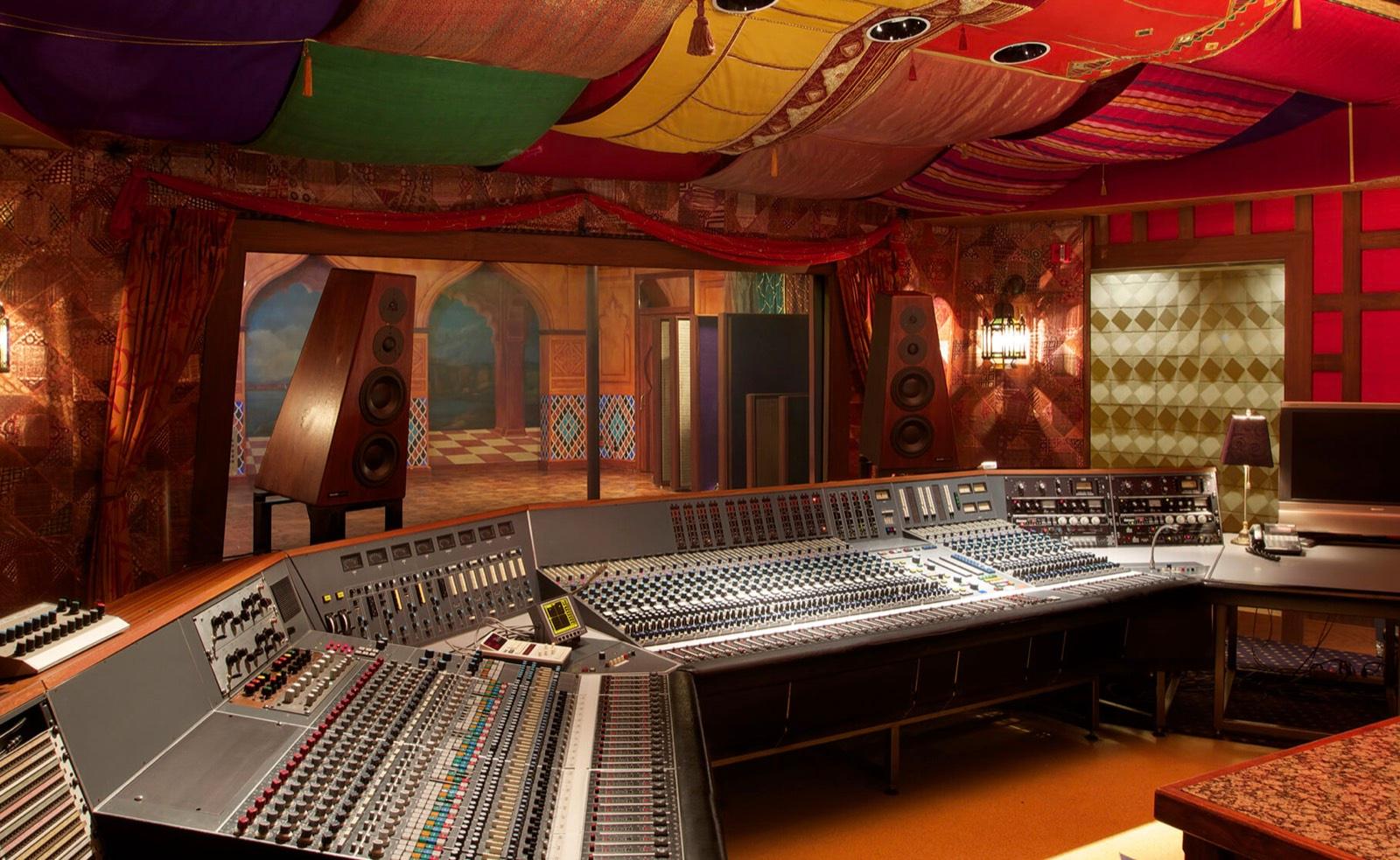 A's Vibey Recording Studio A — photo 7