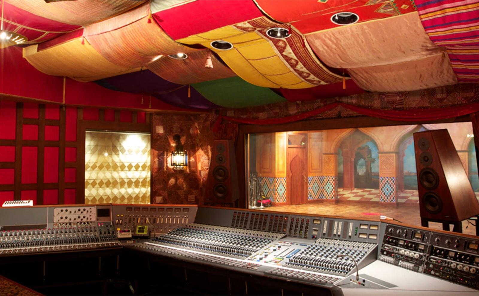 A's Vibey Recording Studio A — photo 8