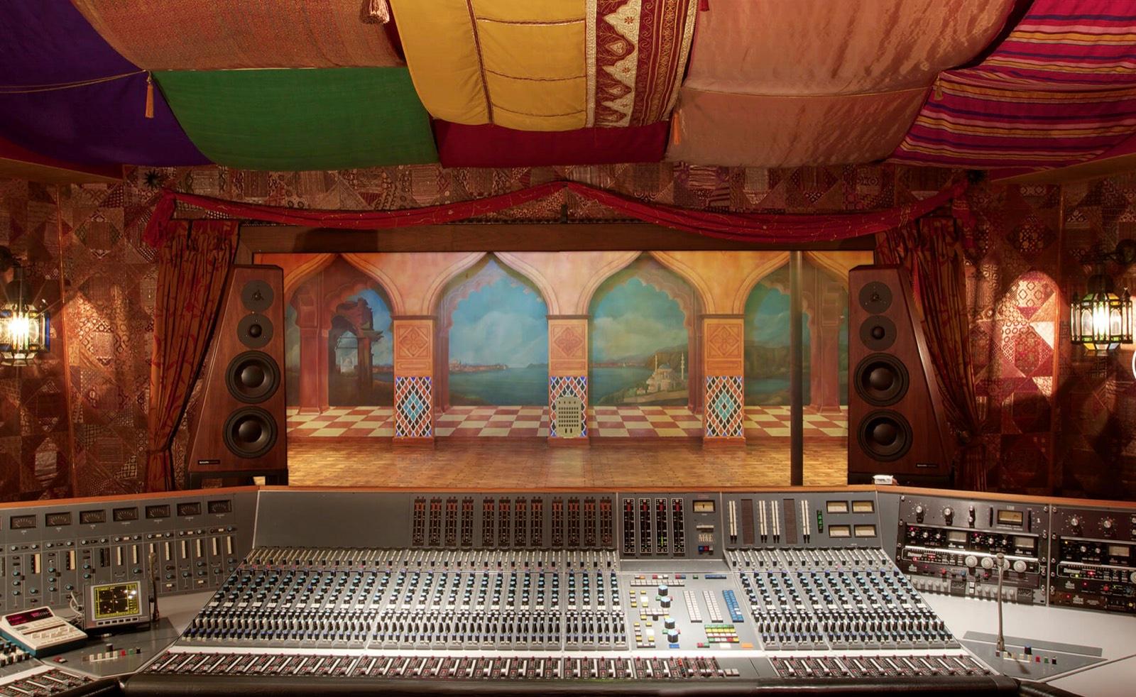 A's Vibey Recording Studio B — photo 4