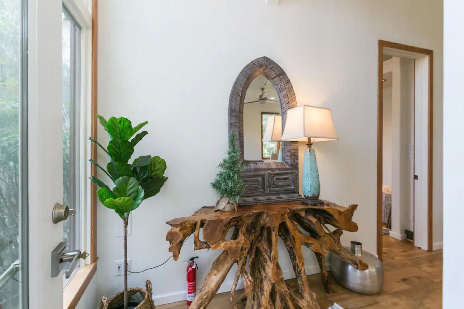 A's West LA Bungalow — photo 3