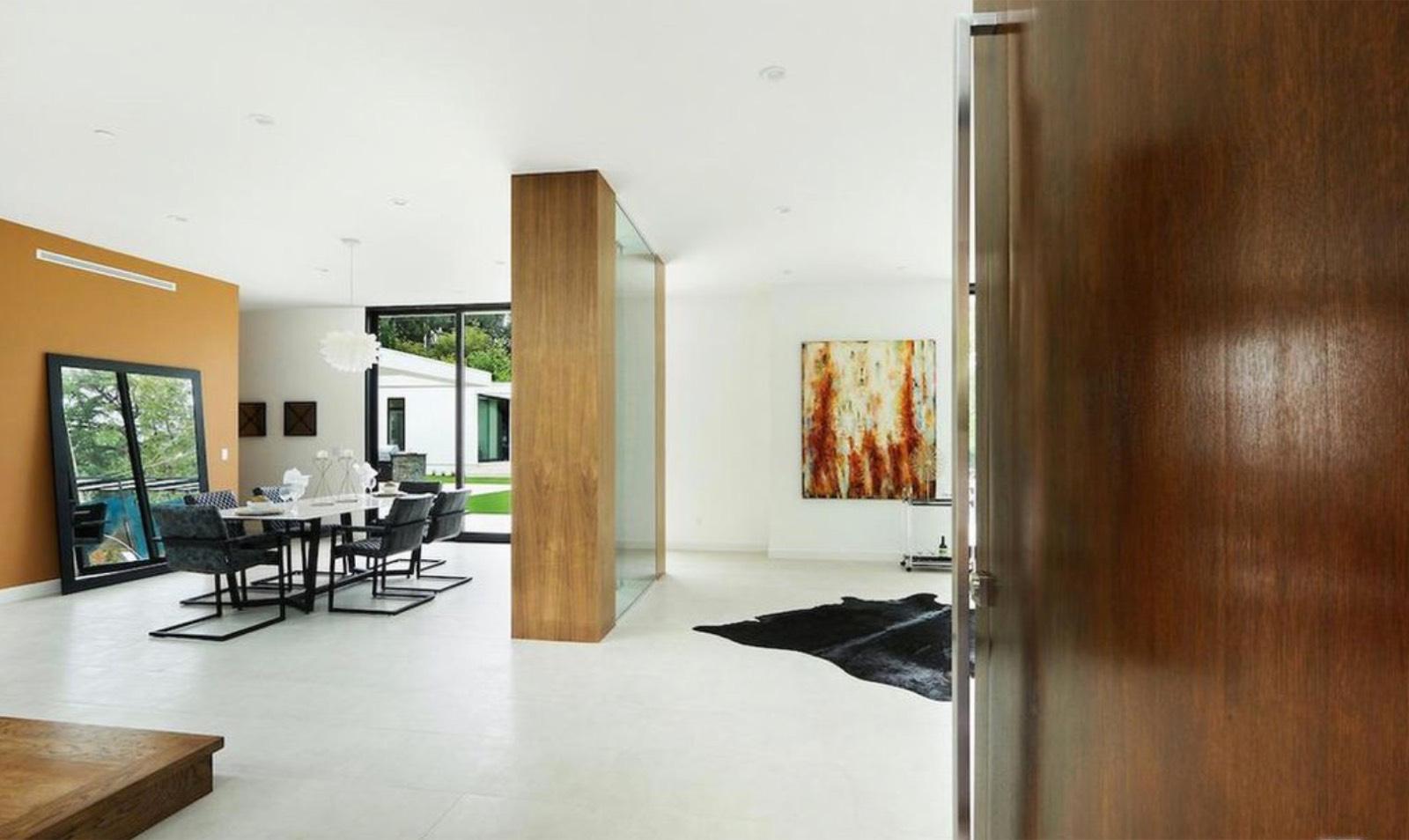 A's Woodland Hills House — photo 5