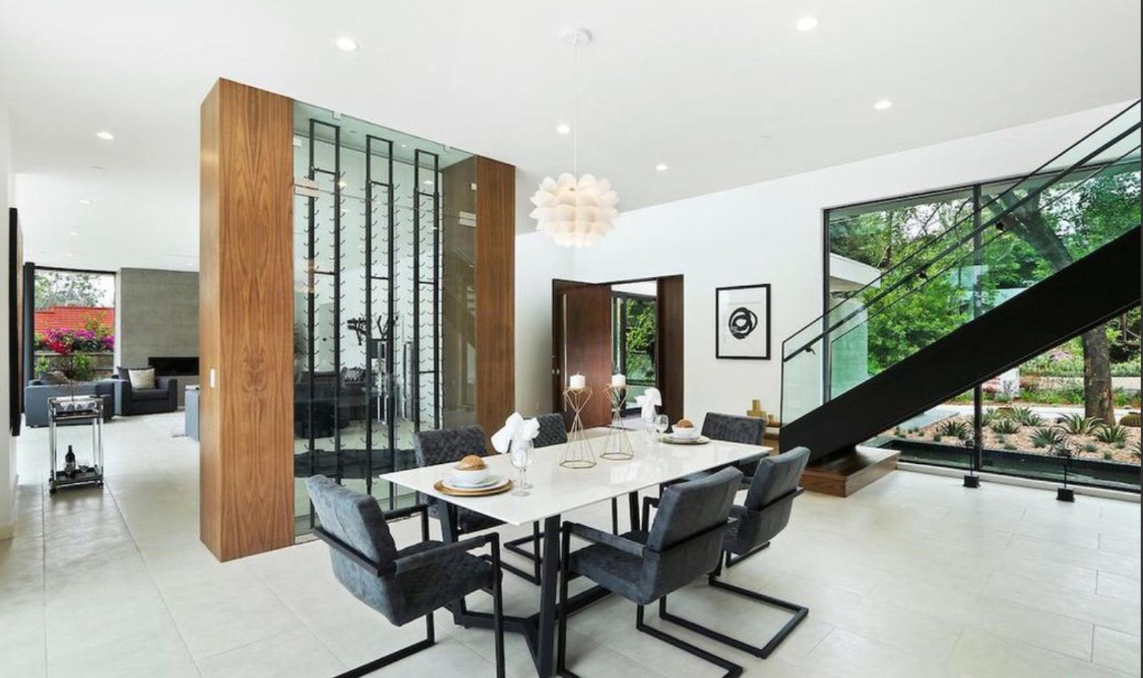A's Woodland Hills House — photo 8