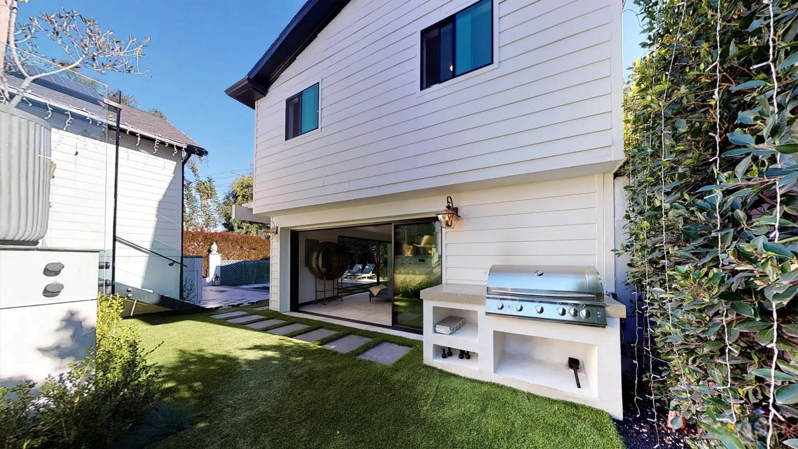 Asi's la mod pad — photo 3