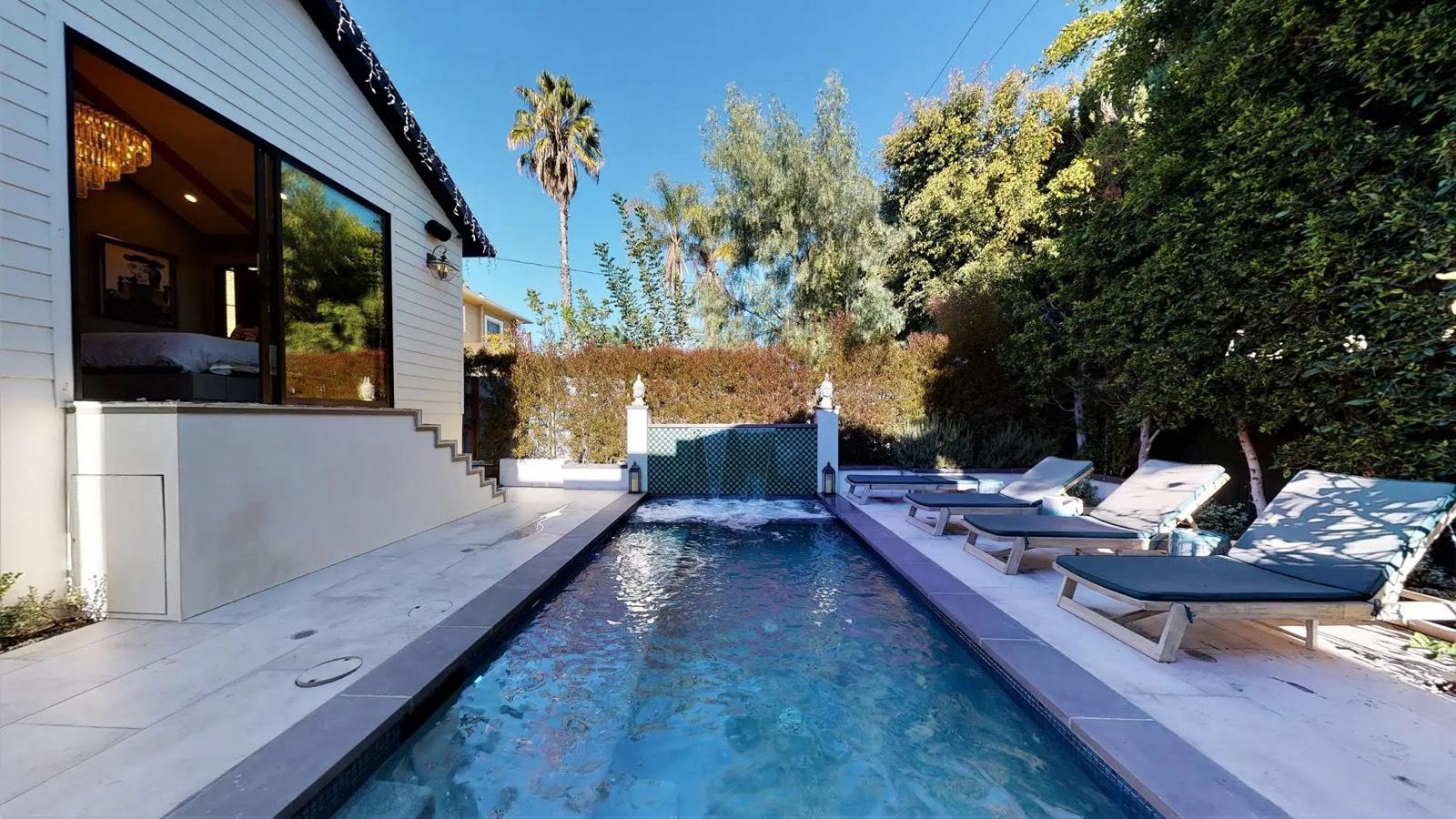 Asi's la mod pad — photo 1