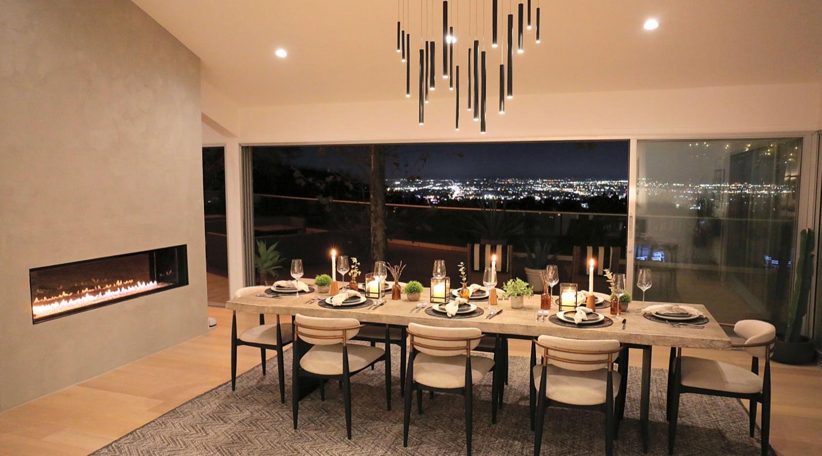 AS's Modern Skyline Home — photo 3