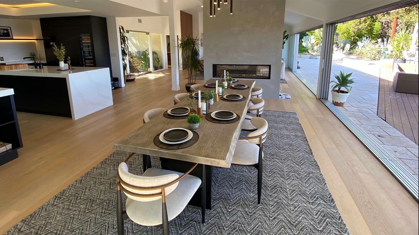 AS's Modern Skyline Home — photo 8