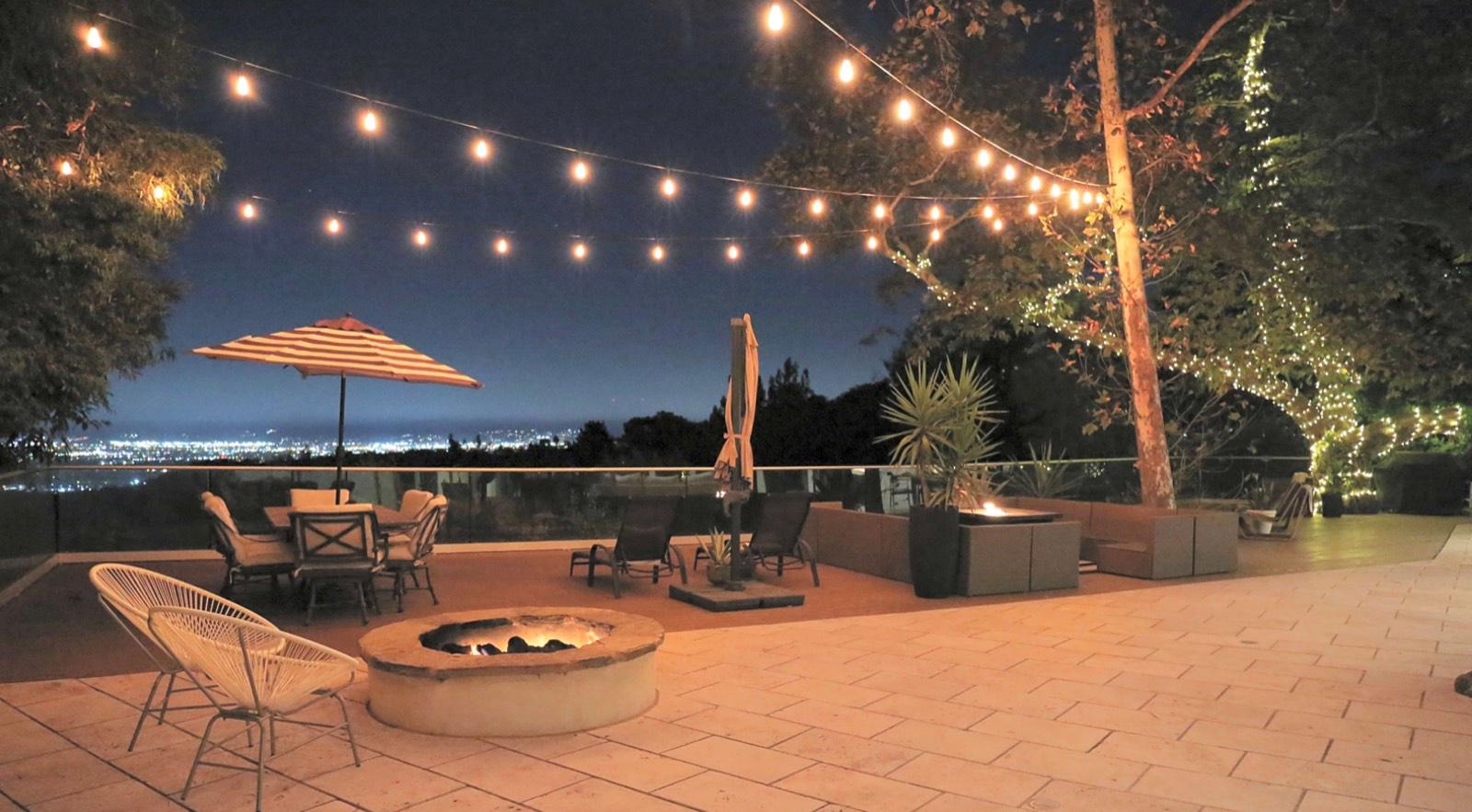 AS's Modern Skyline Home — photo 1