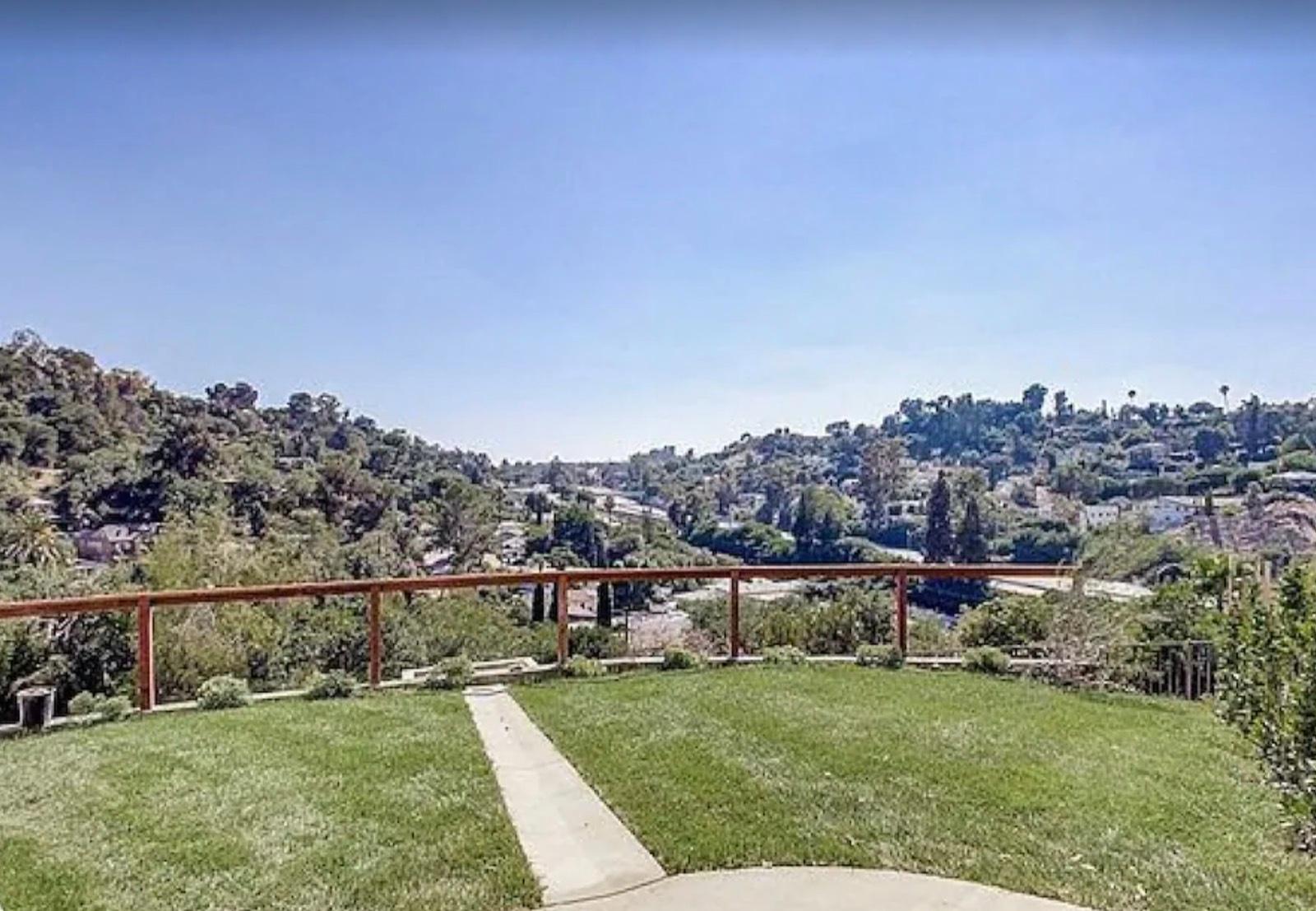 AS's Modern Tower on the Hill — photo 5