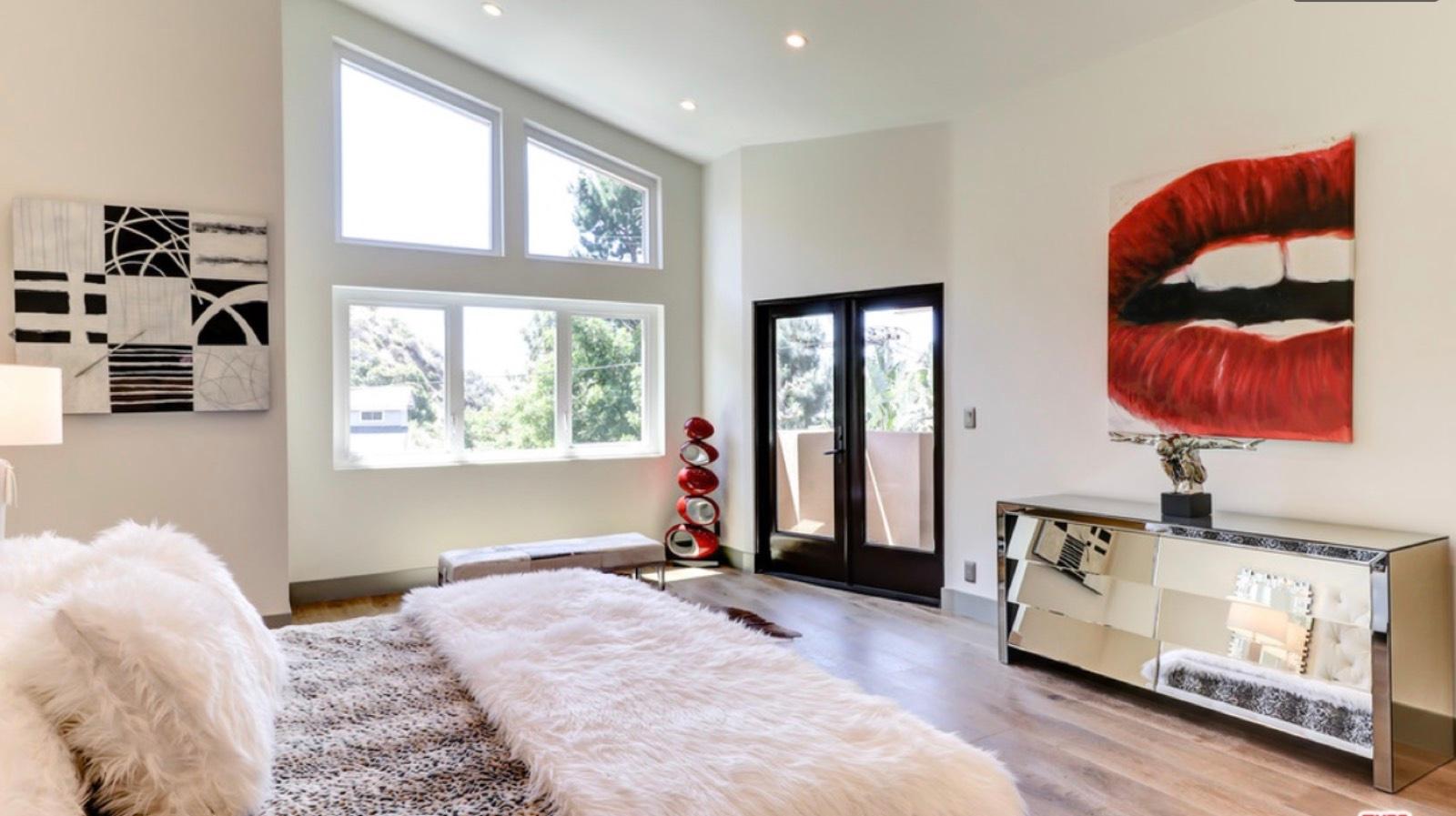 Avi's Hollywood Hills — photo 7