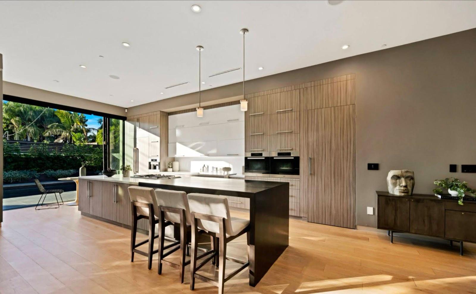 AW's Modern Lux — photo 4