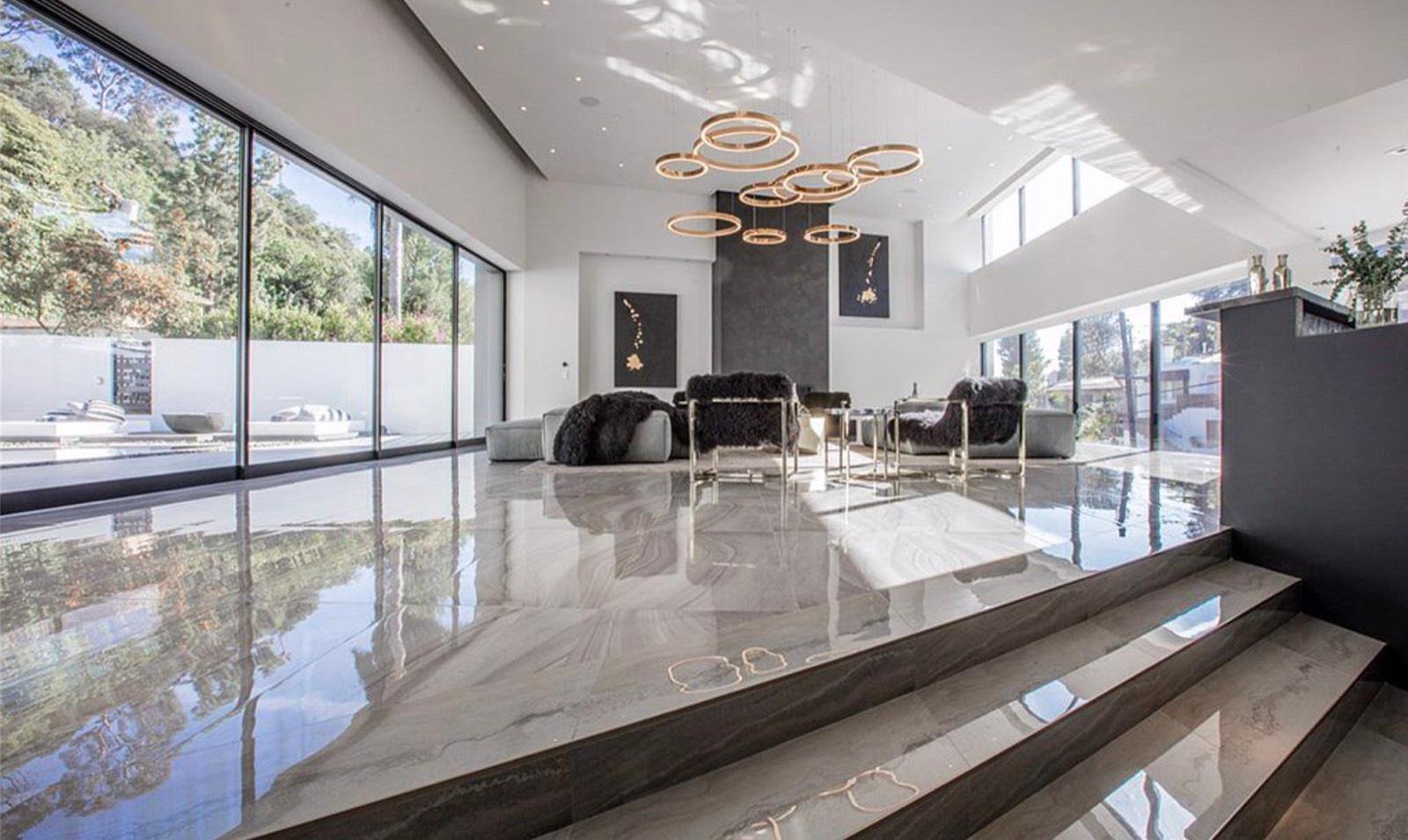 B House — photo 9