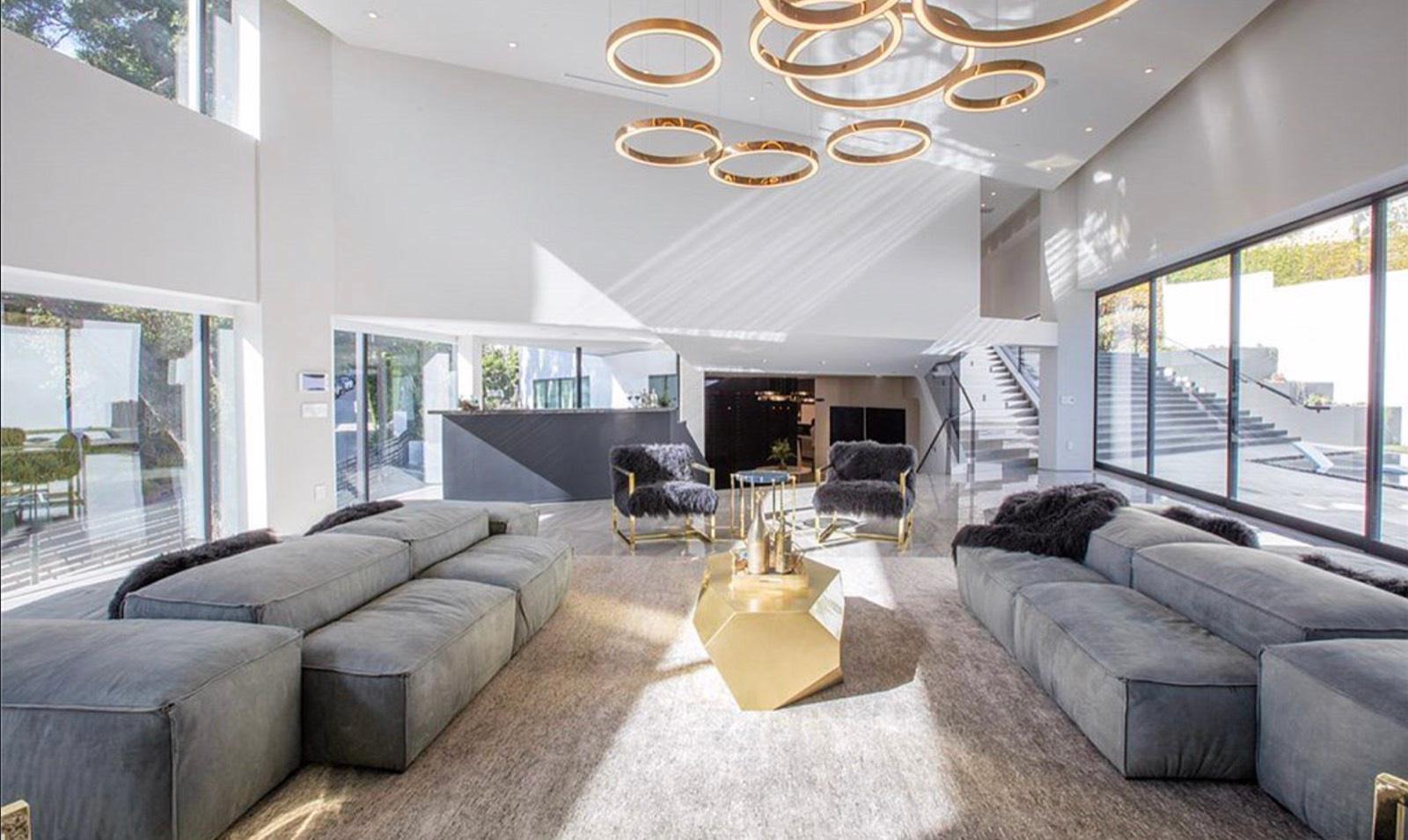 B House — photo 10