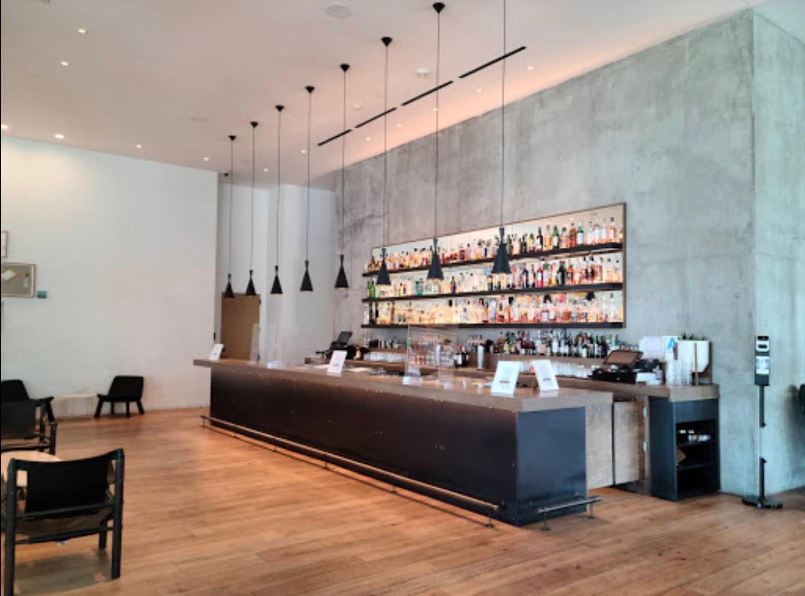 B's Modern Classic Hotel — photo 11