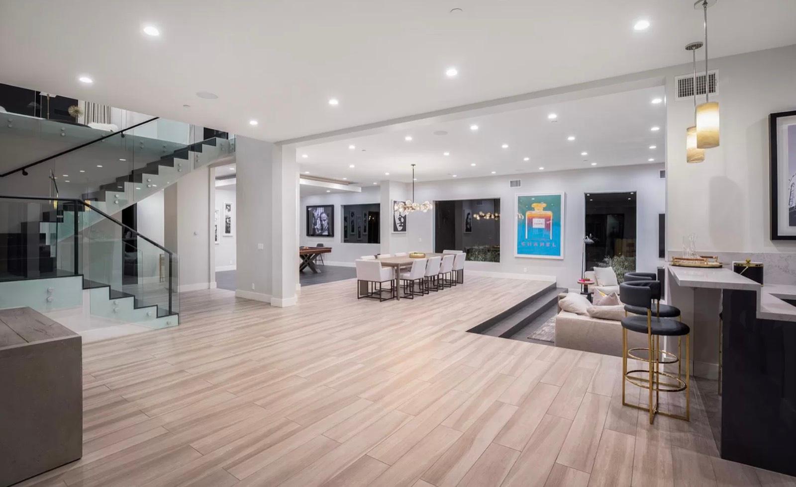 B's Modern Grand View Escape — photo 7