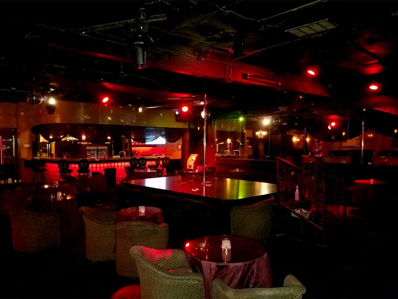 B Strip Club — photo 8