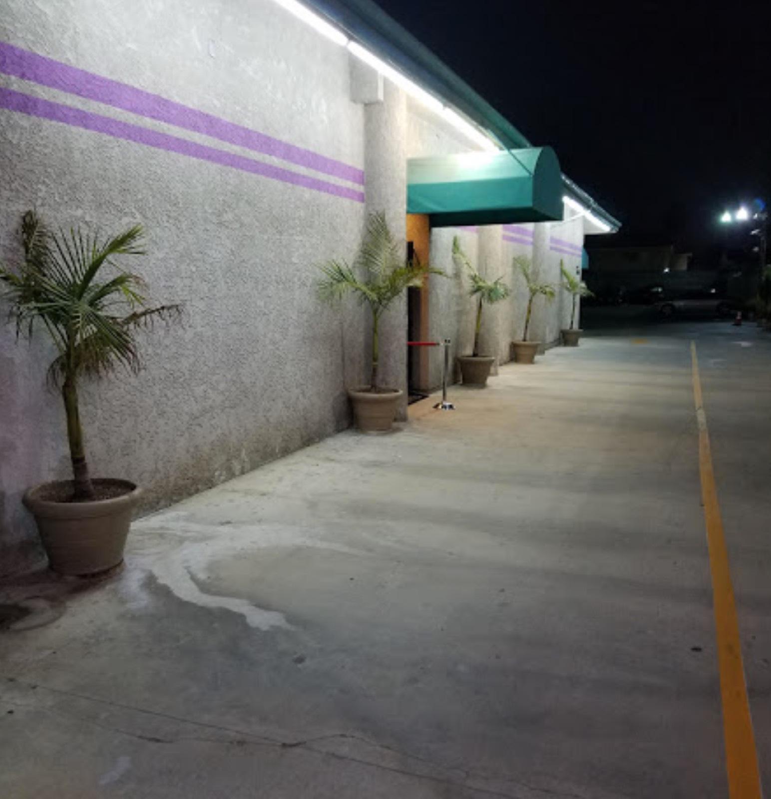 B Strip Club — photo 9