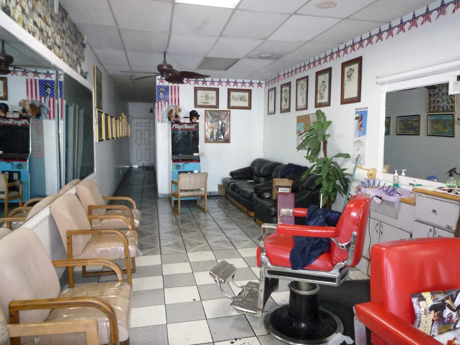 Barber Shop Winnetka — photo 1