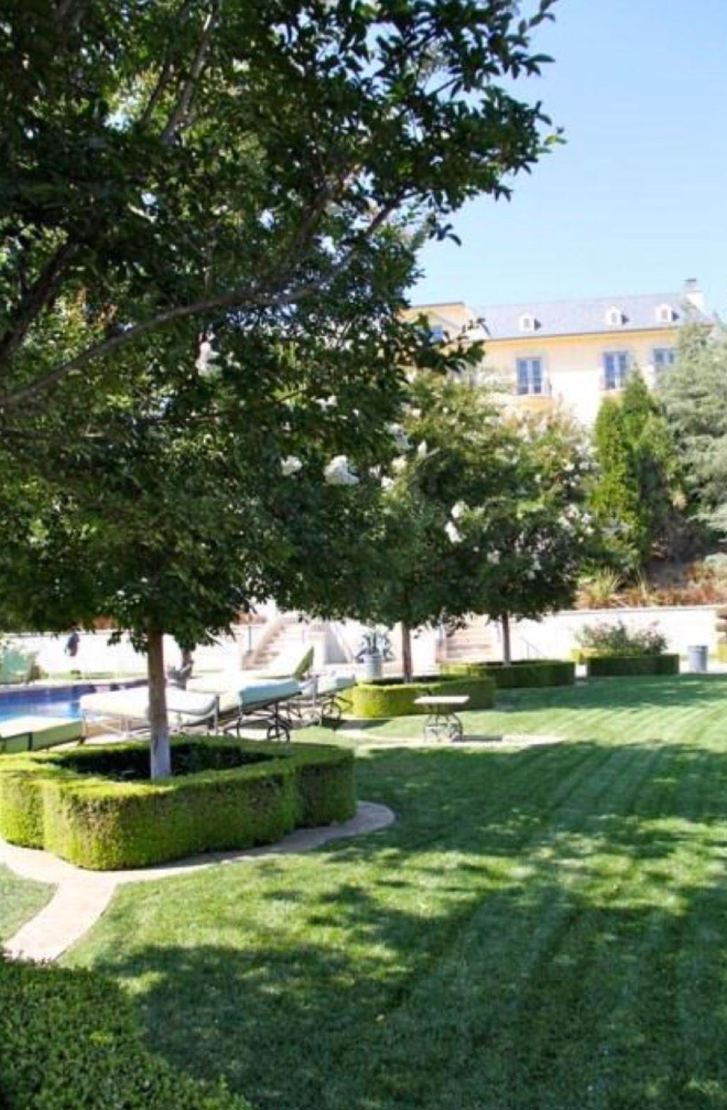 Barrys French Mansion Chateau — photo 7