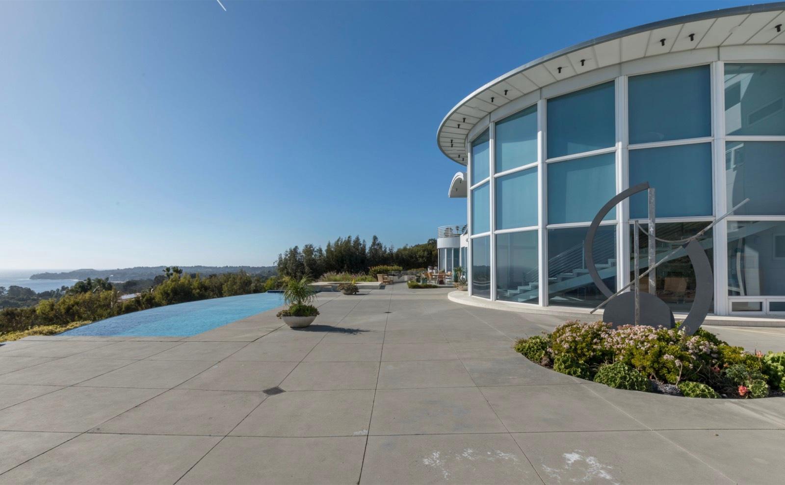 Beach Glass Modern Home — photo 7