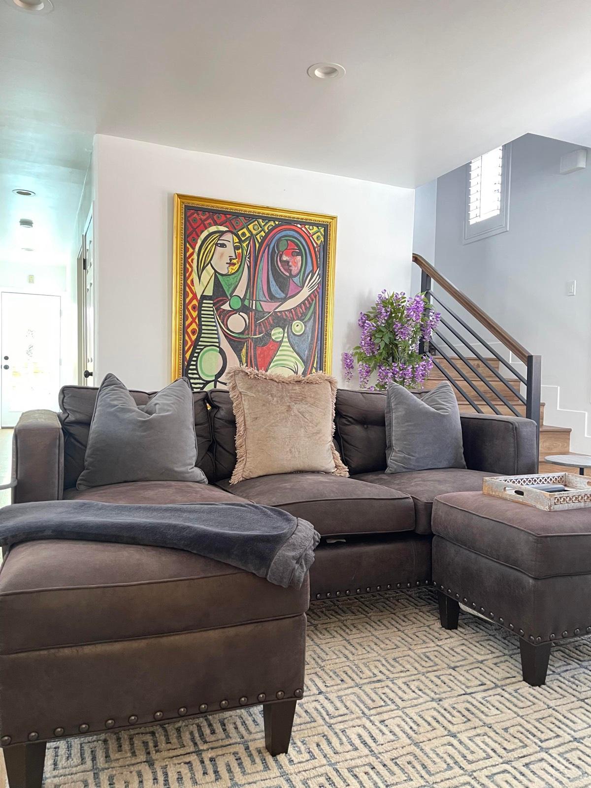 BEAUTIFUL WHITE home W great pool — photo 5