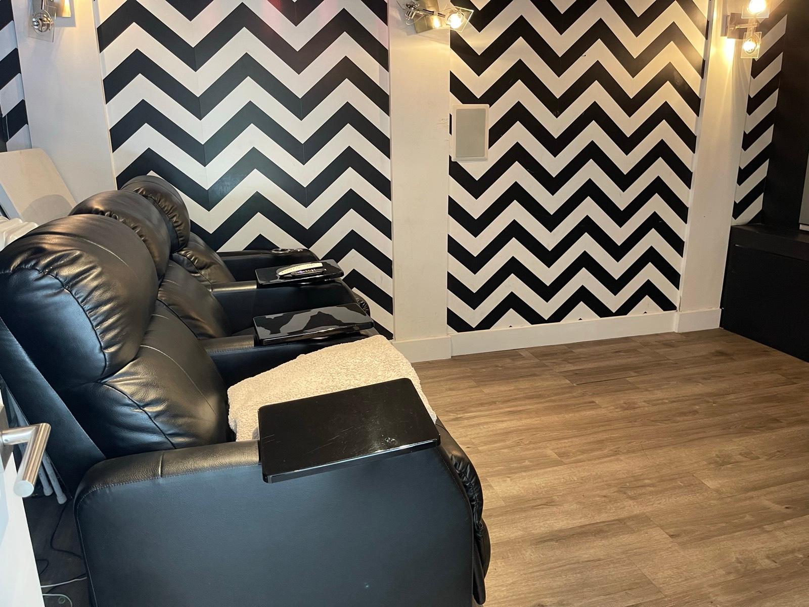 Bel Air Bachelor Pad — photo 11