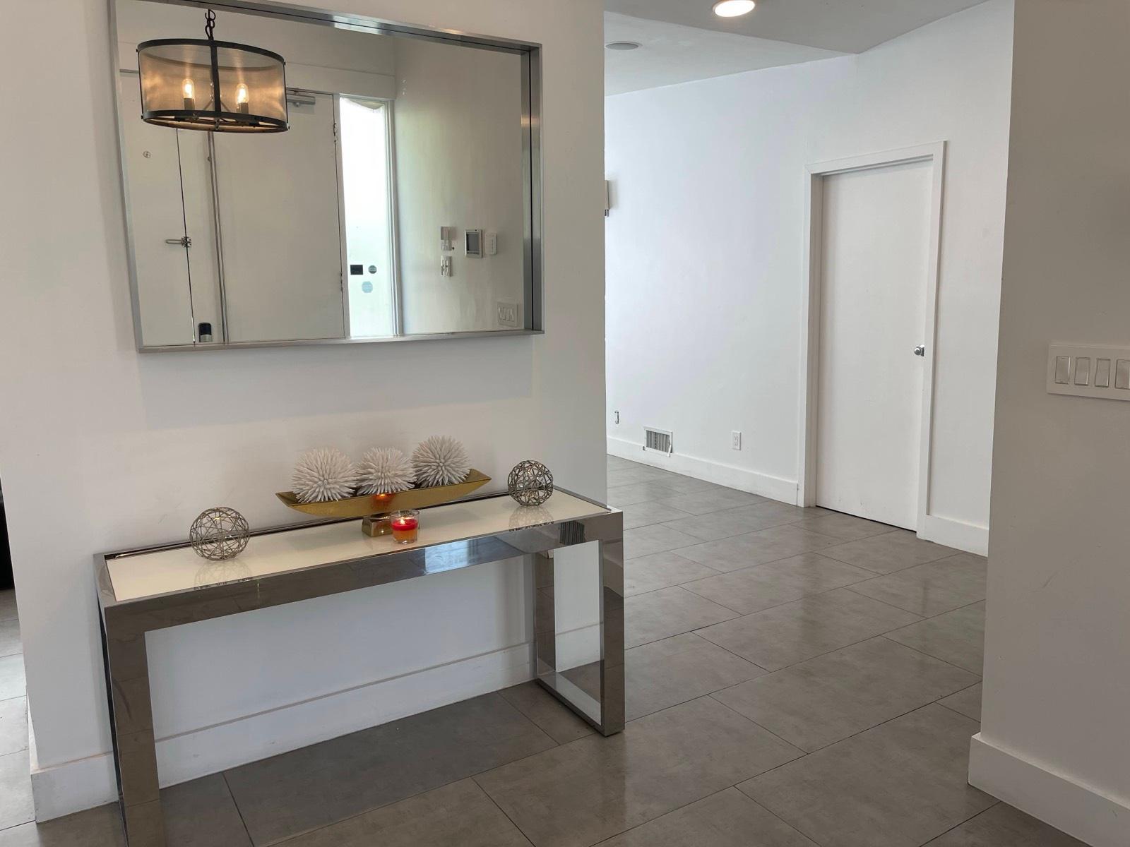 Bel Air Bachelor Pad — photo 7