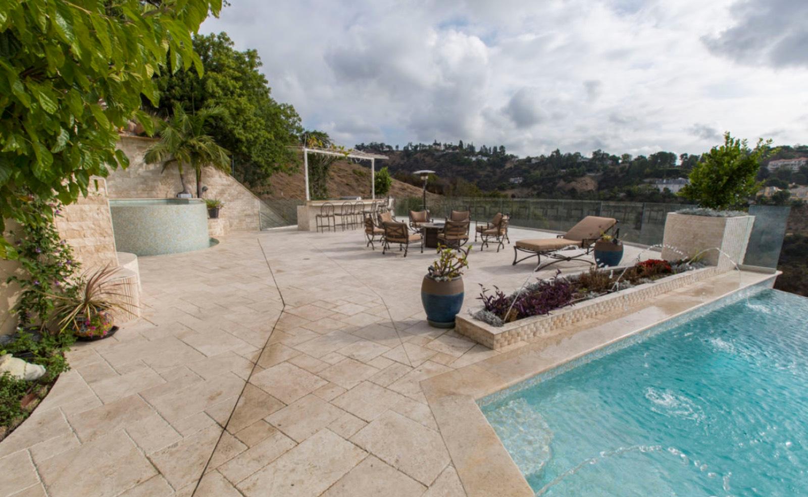 Bel Air Backyard — photo 11