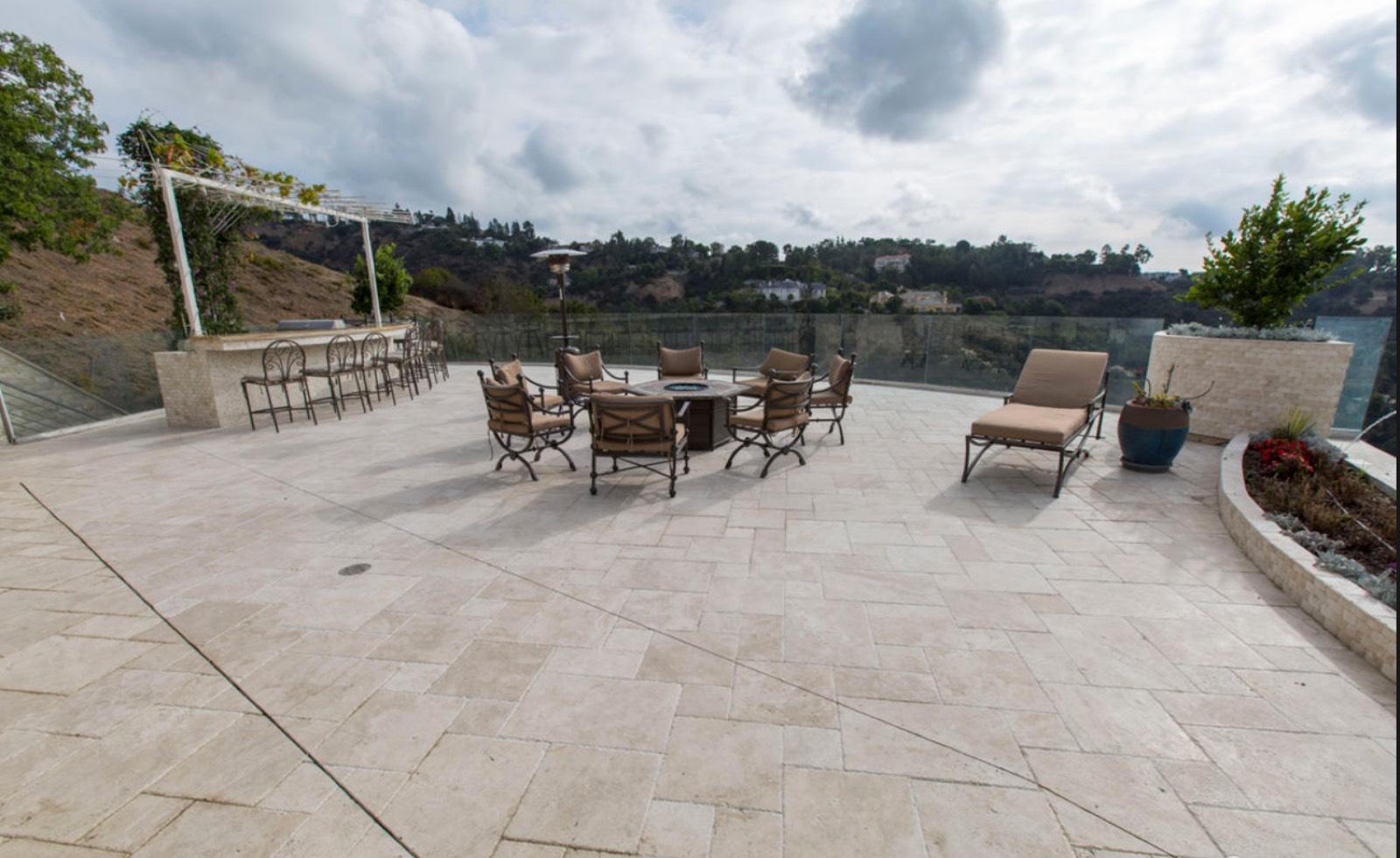Bel Air Backyard — photo 12