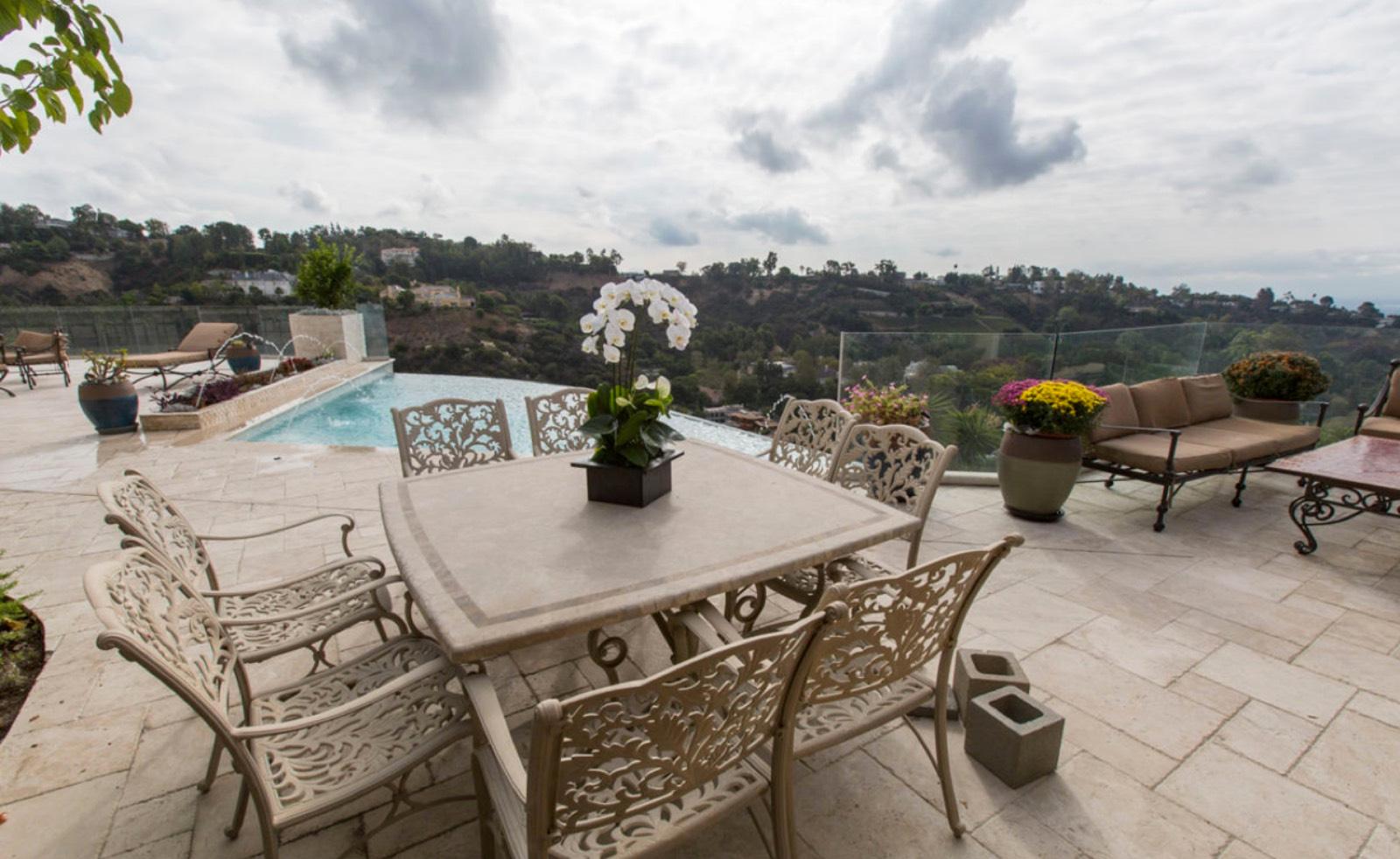 Bel Air Backyard — photo 8