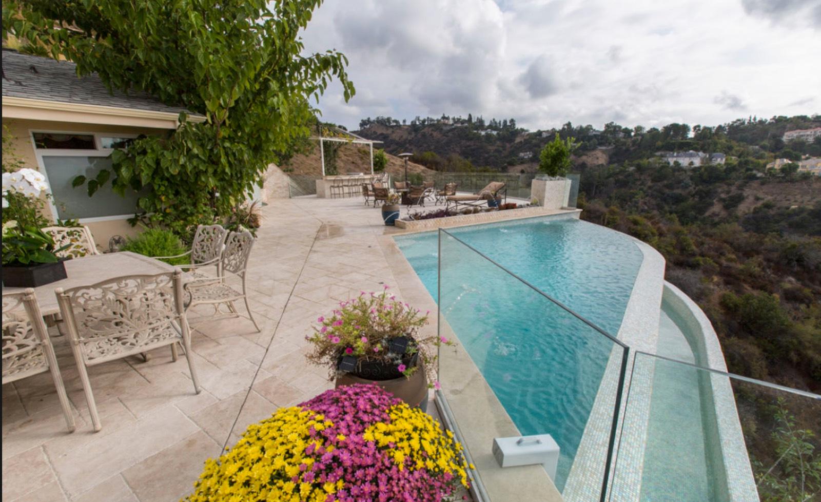 Bel Air Backyard — photo 10
