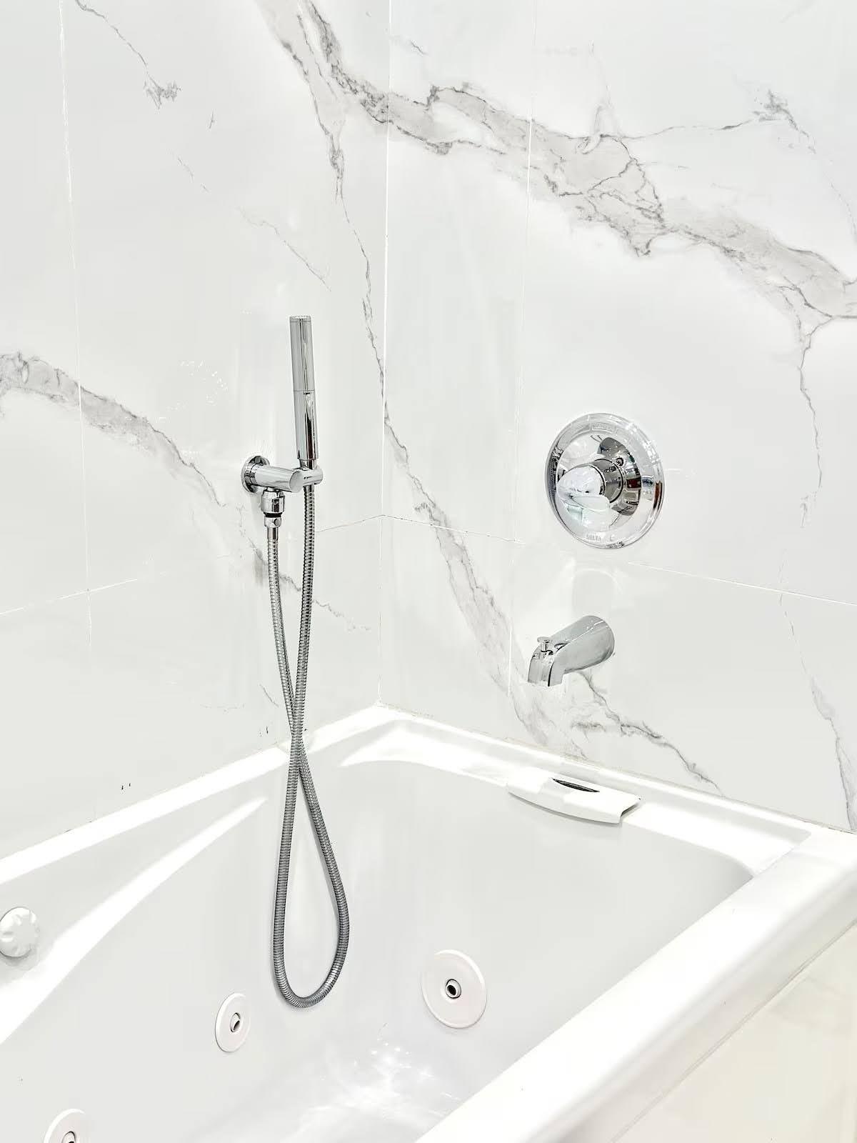 Bev hills townhome — photo 9