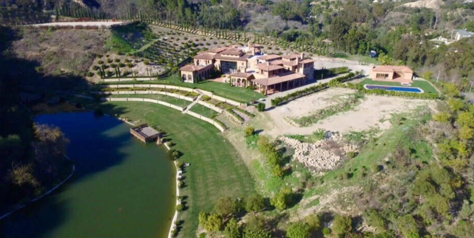 Beverly Hills Compound — photo 5