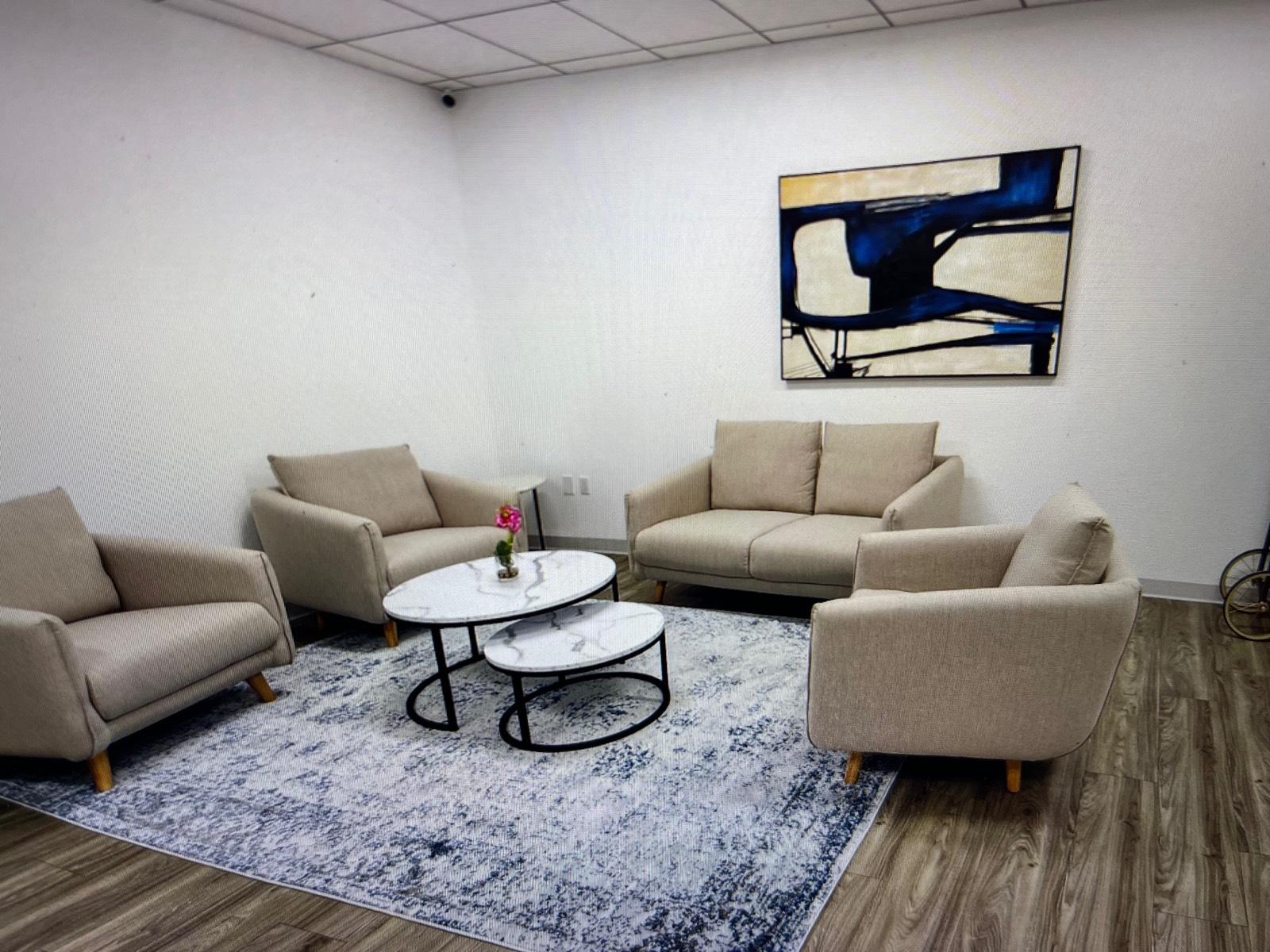 BEVERLY HILLS OFFICE STYLISH — photo 9