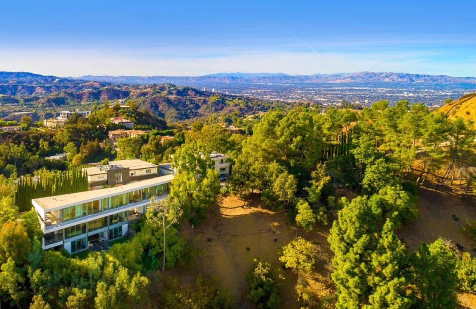 BH Midcentury Architectural Home — photo 6