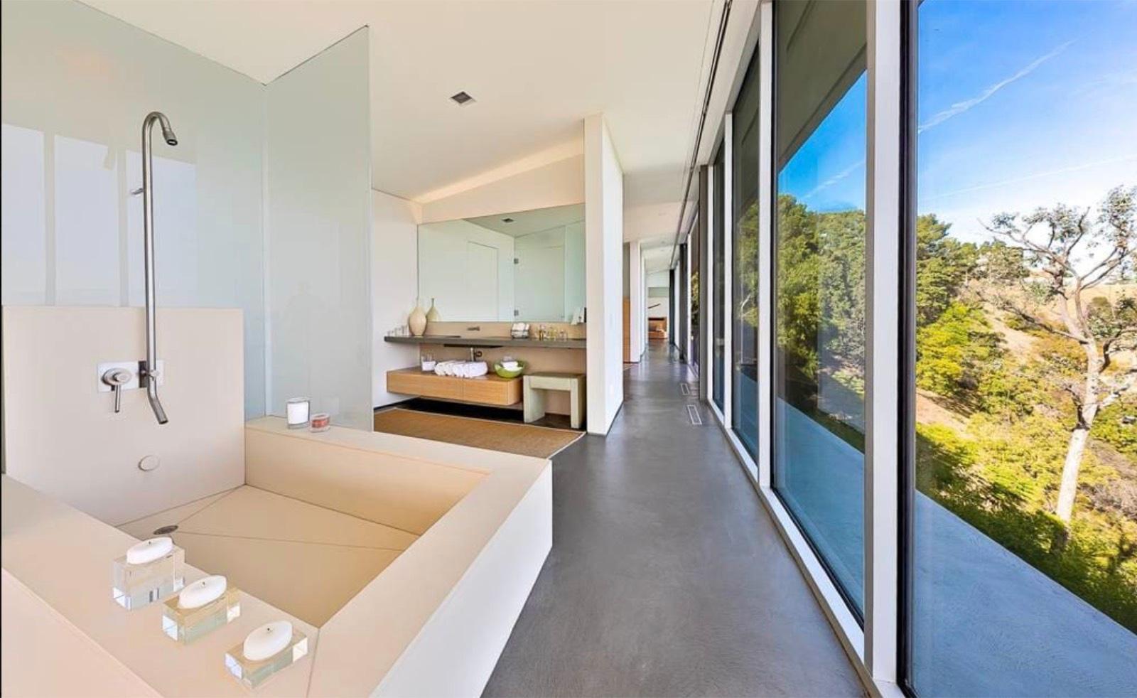 BH Midcentury Architectural Home — photo 7