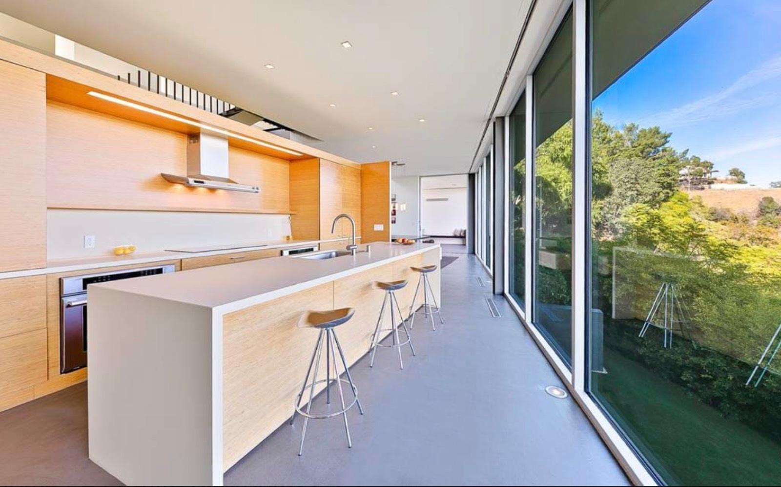 BH Midcentury Architectural Home — photo 8