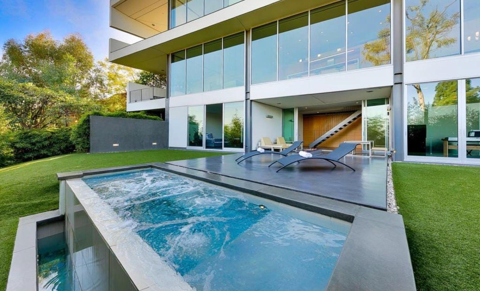 BH Midcentury Architectural Home — photo 10