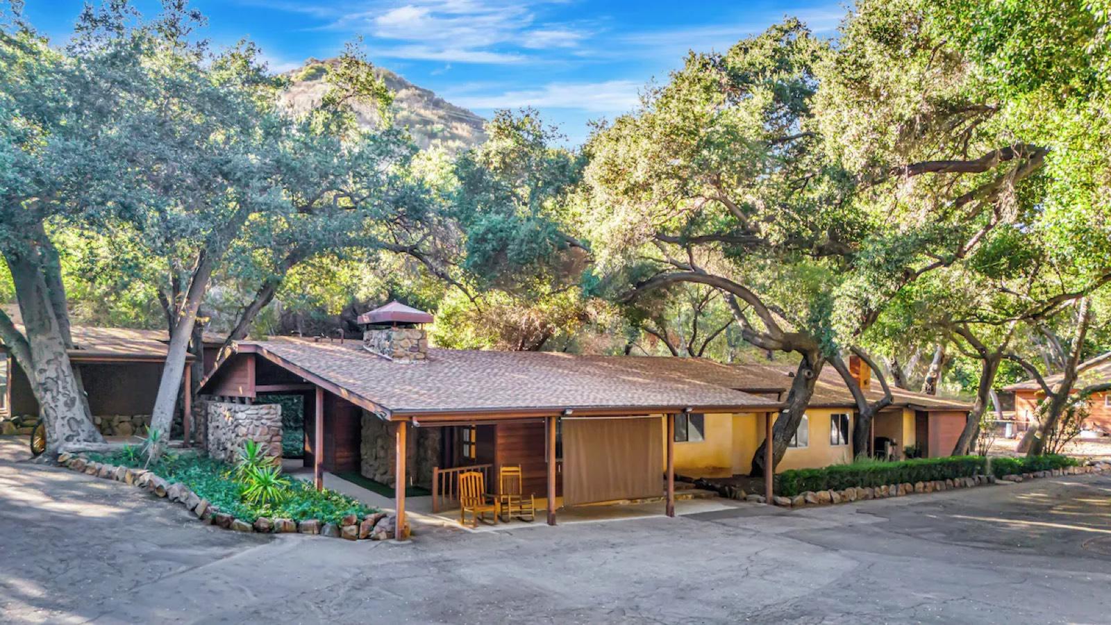 Big Ranch Style Home Near Thousand Oaks — photo 1