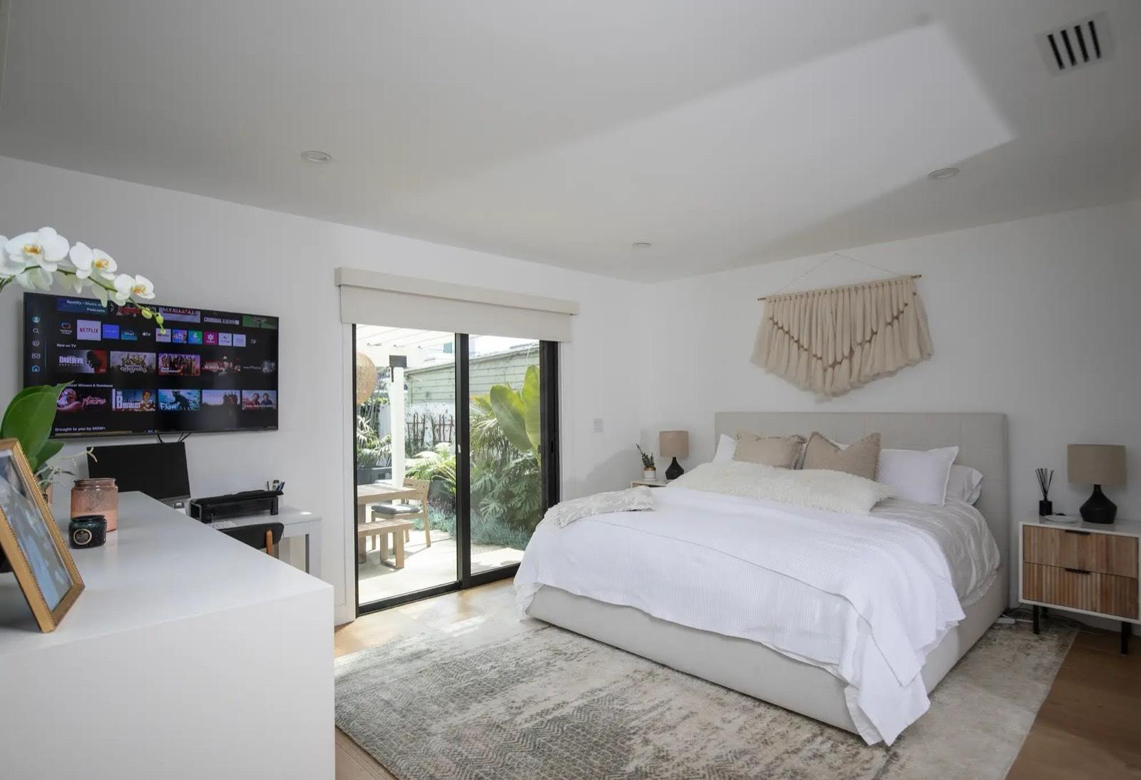 Boho chic marina abode — photo 10