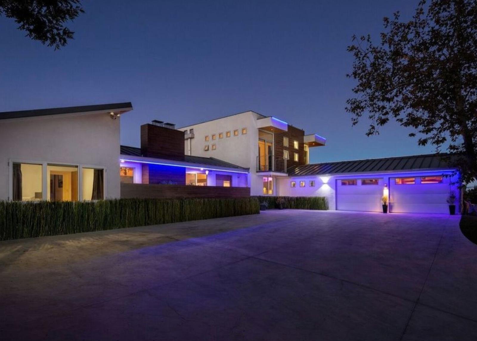 Bonnie Modern Rock n Roll House — photo 1