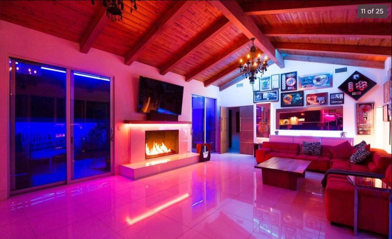 Bonnie Modern Rock n Roll House — photo 12