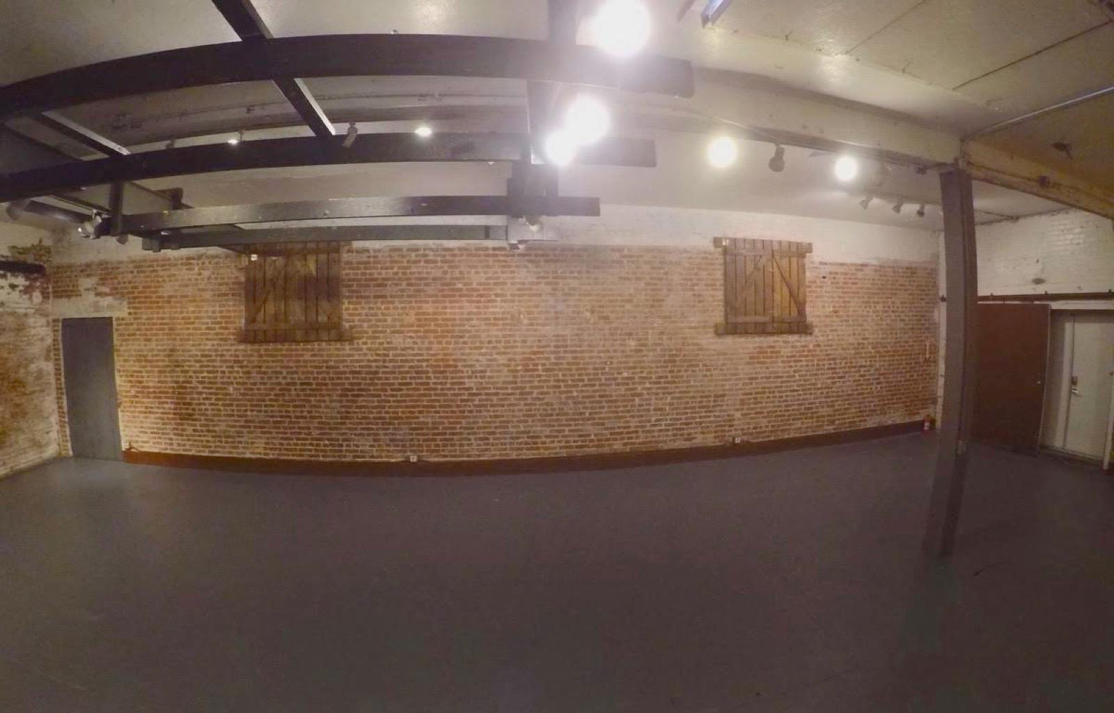 Brick Warehouse — photo 4