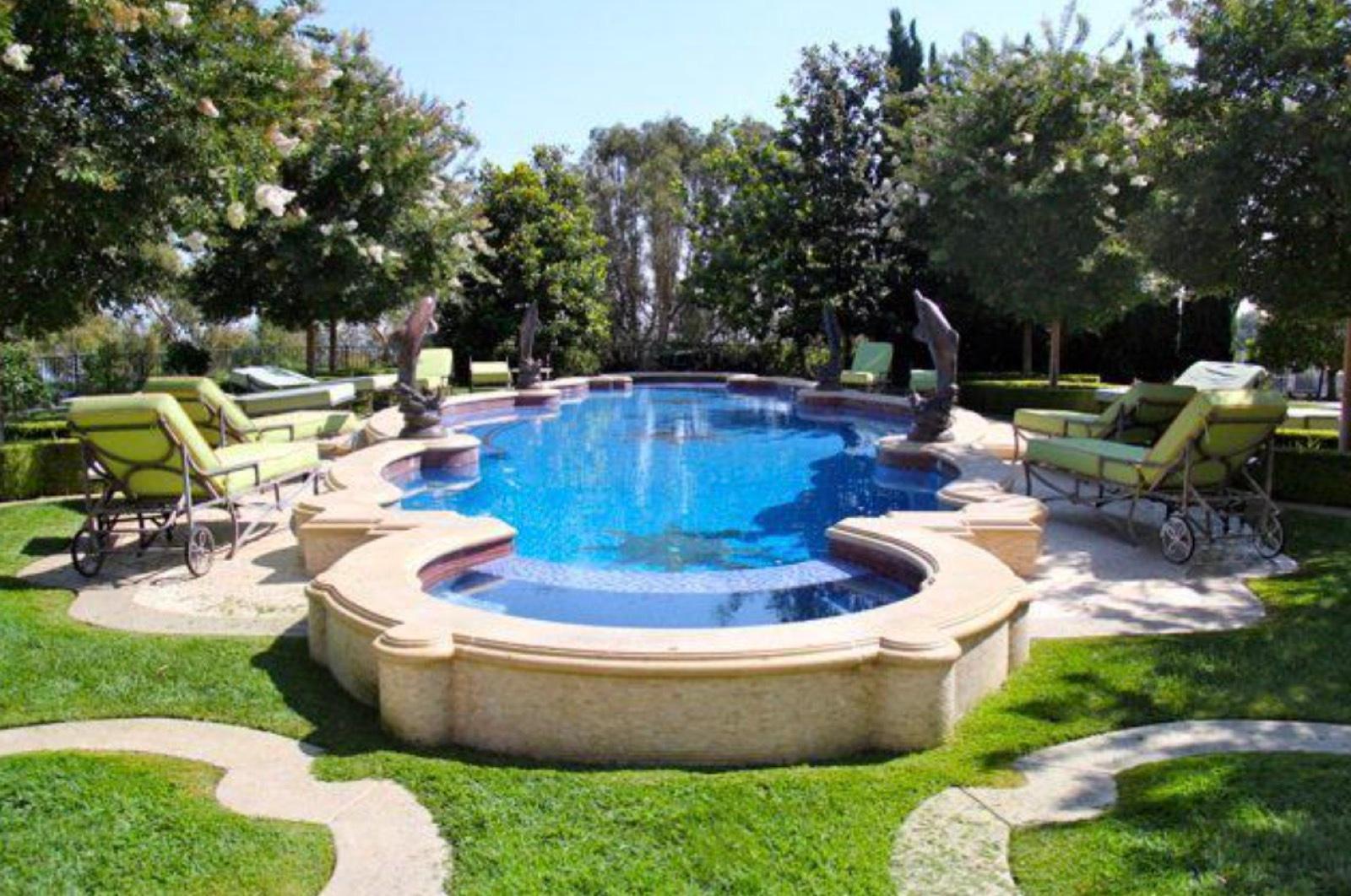 B's Bh Compound — photo 6