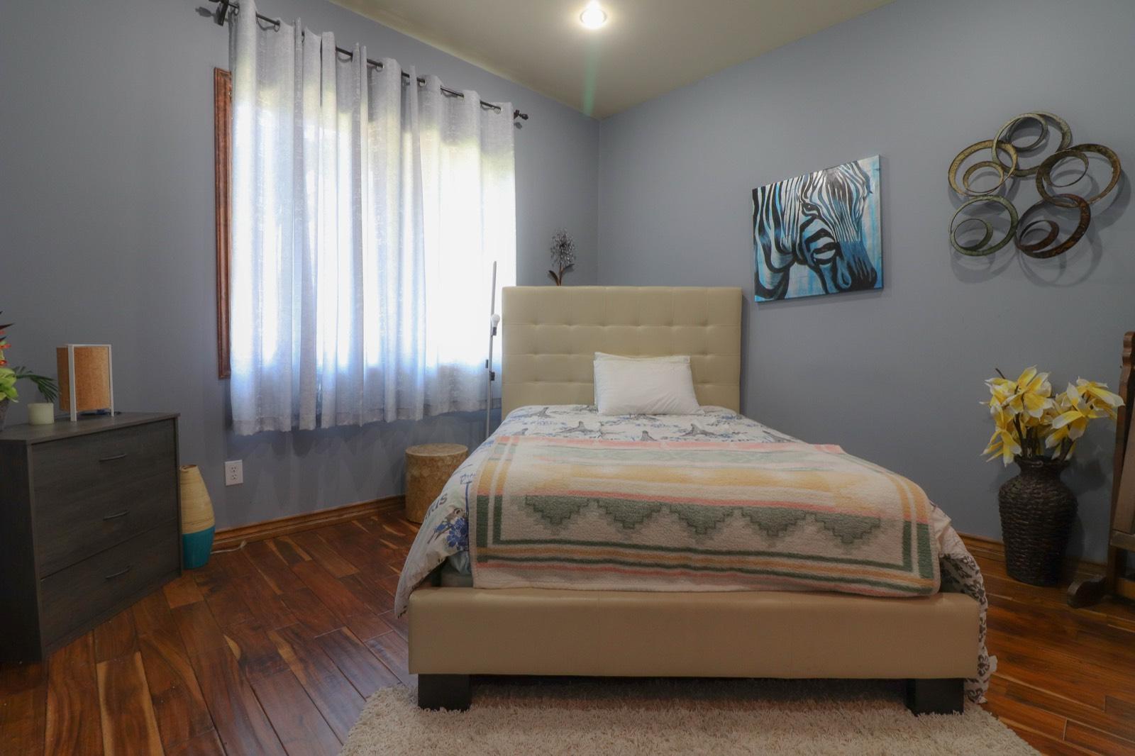 B's colorful House — photo 7