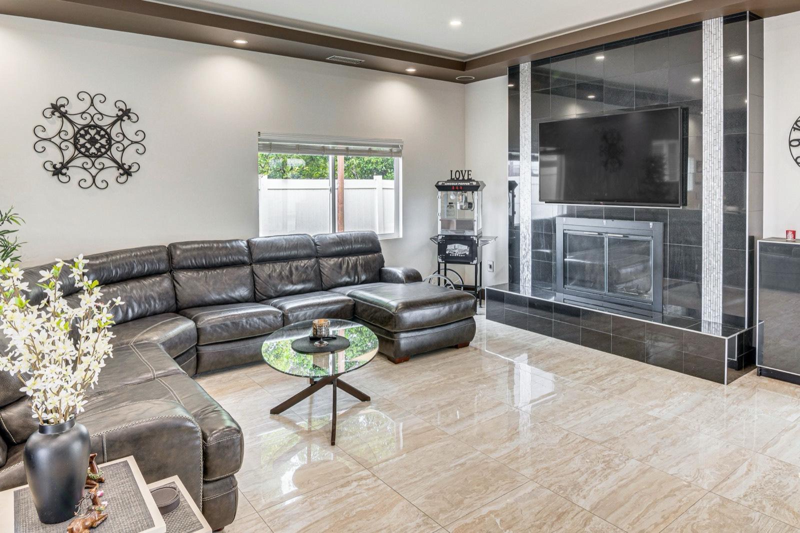 B's Cozy Home near Tarzana — photo 11