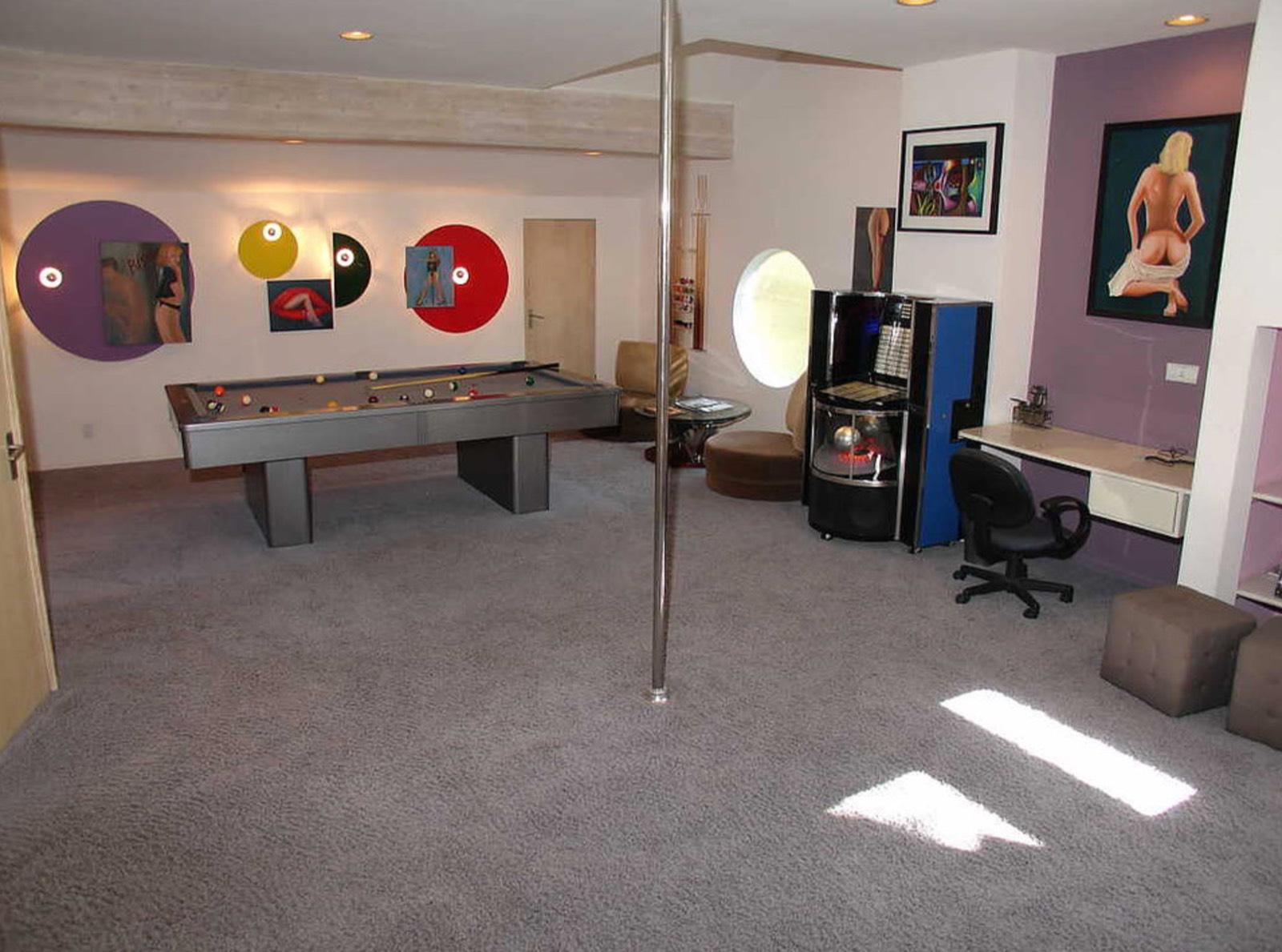B's Modern Fun house — photo 10
